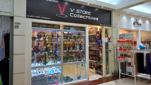 V Store Collectibles