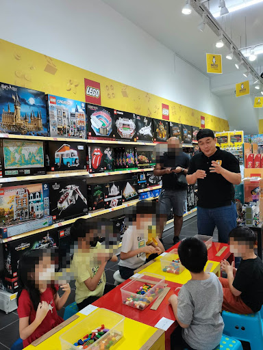 Bricks Smart LEGO Store (Mahkota)