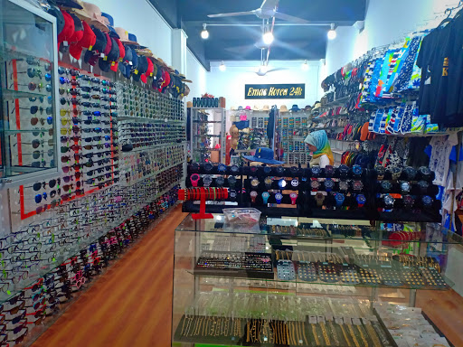 Kedai Karya Seni Catan RiNi Kedai Karya Seni Catan RiNi