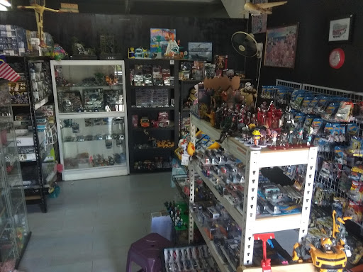 Kedai mainan hobi Bozo