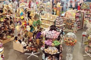 Famous Toys Shop