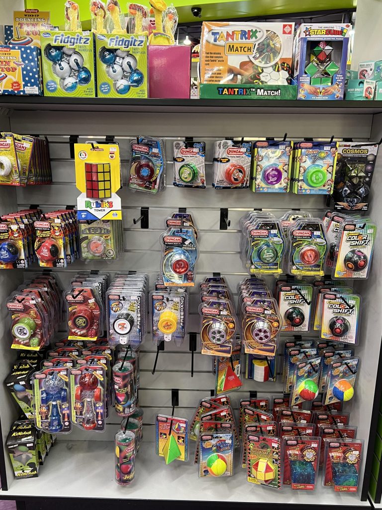 yoyoy toy store