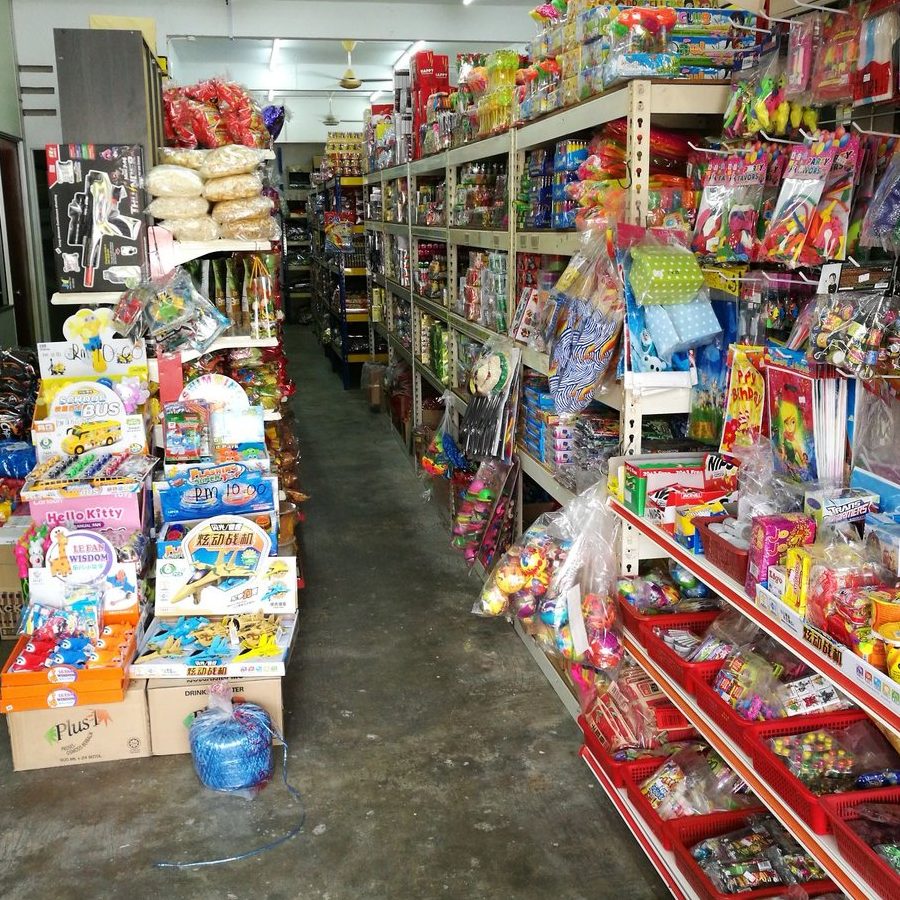 kedai mainan naa9 shop